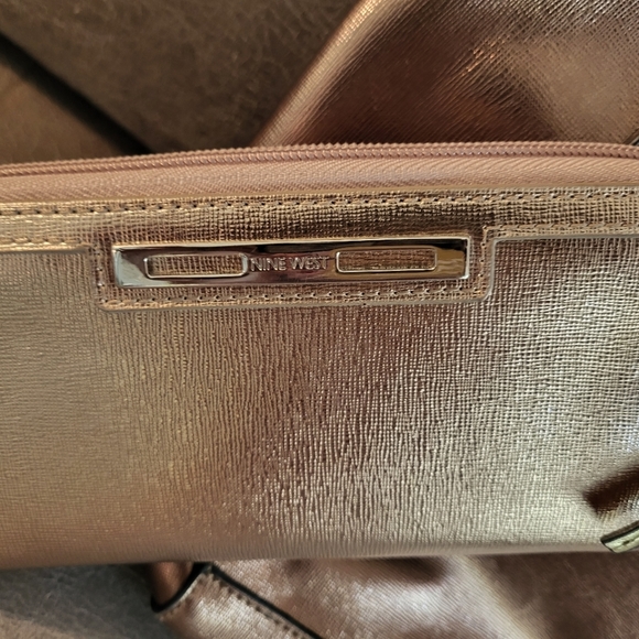 Nine West Bronze Handbag & matching wallet NWOT - Picture 2 of 8